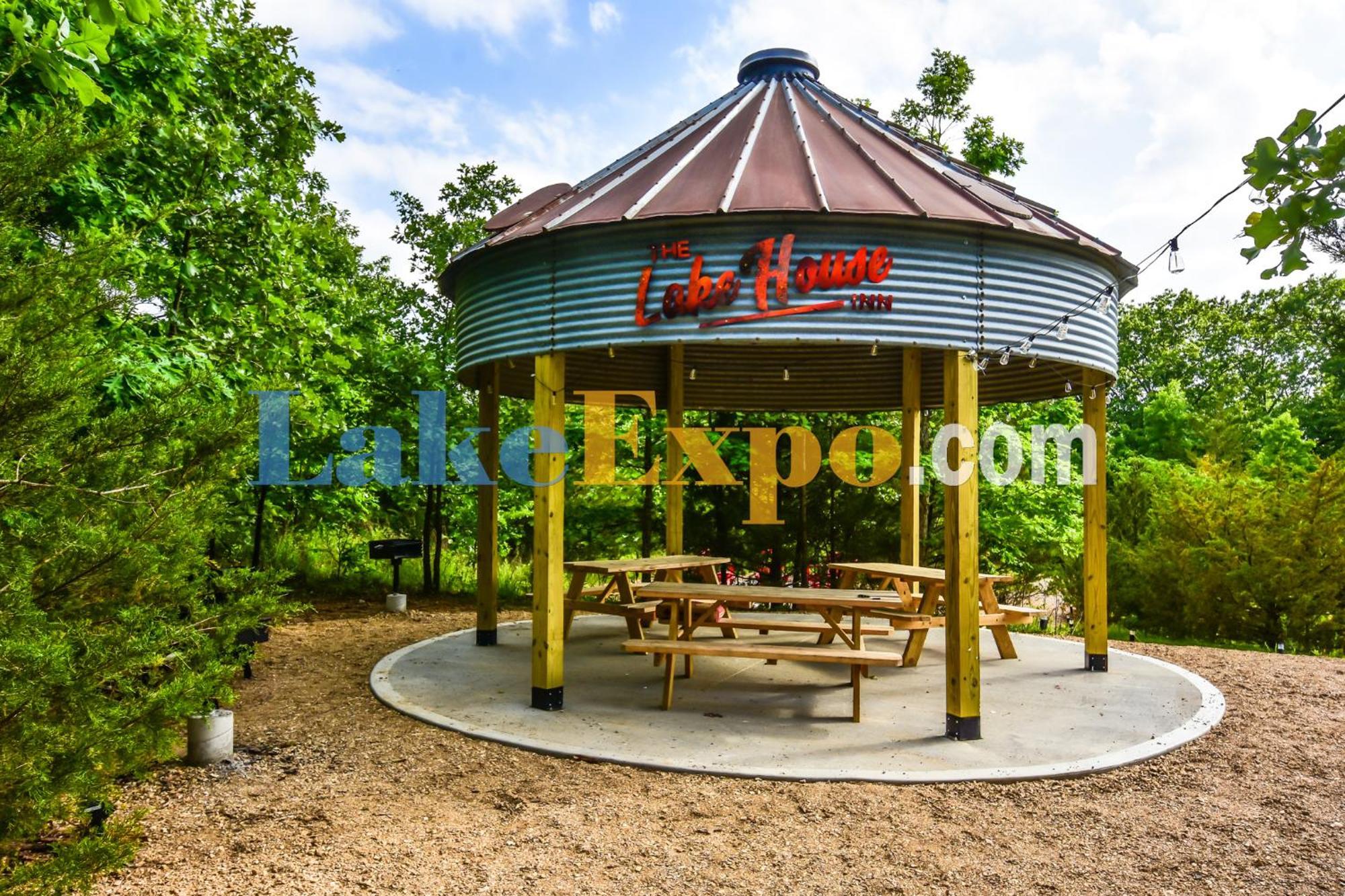 The Lake House Inn Laurie Екстер'єр фото