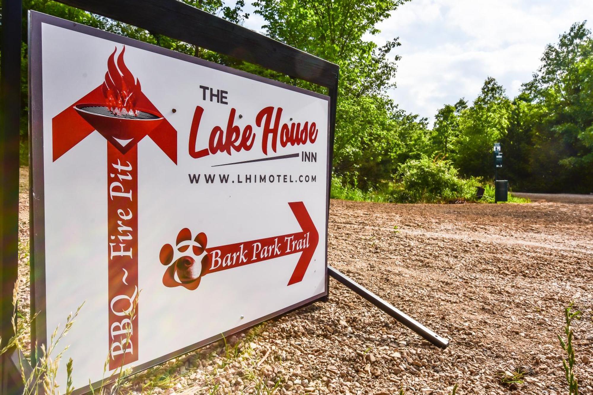 The Lake House Inn Laurie Екстер'єр фото