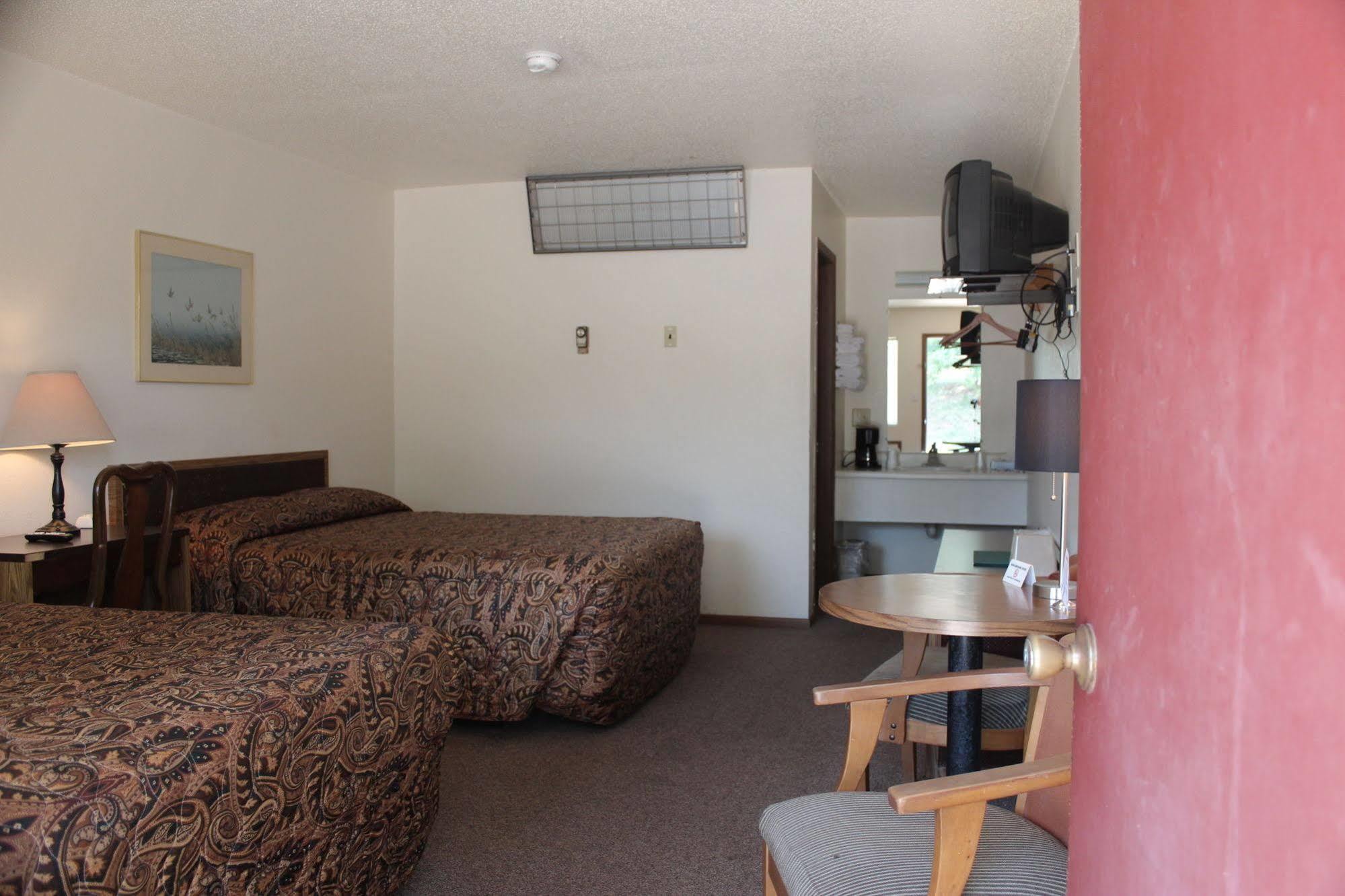 The Lake House Inn Laurie Екстер'єр фото